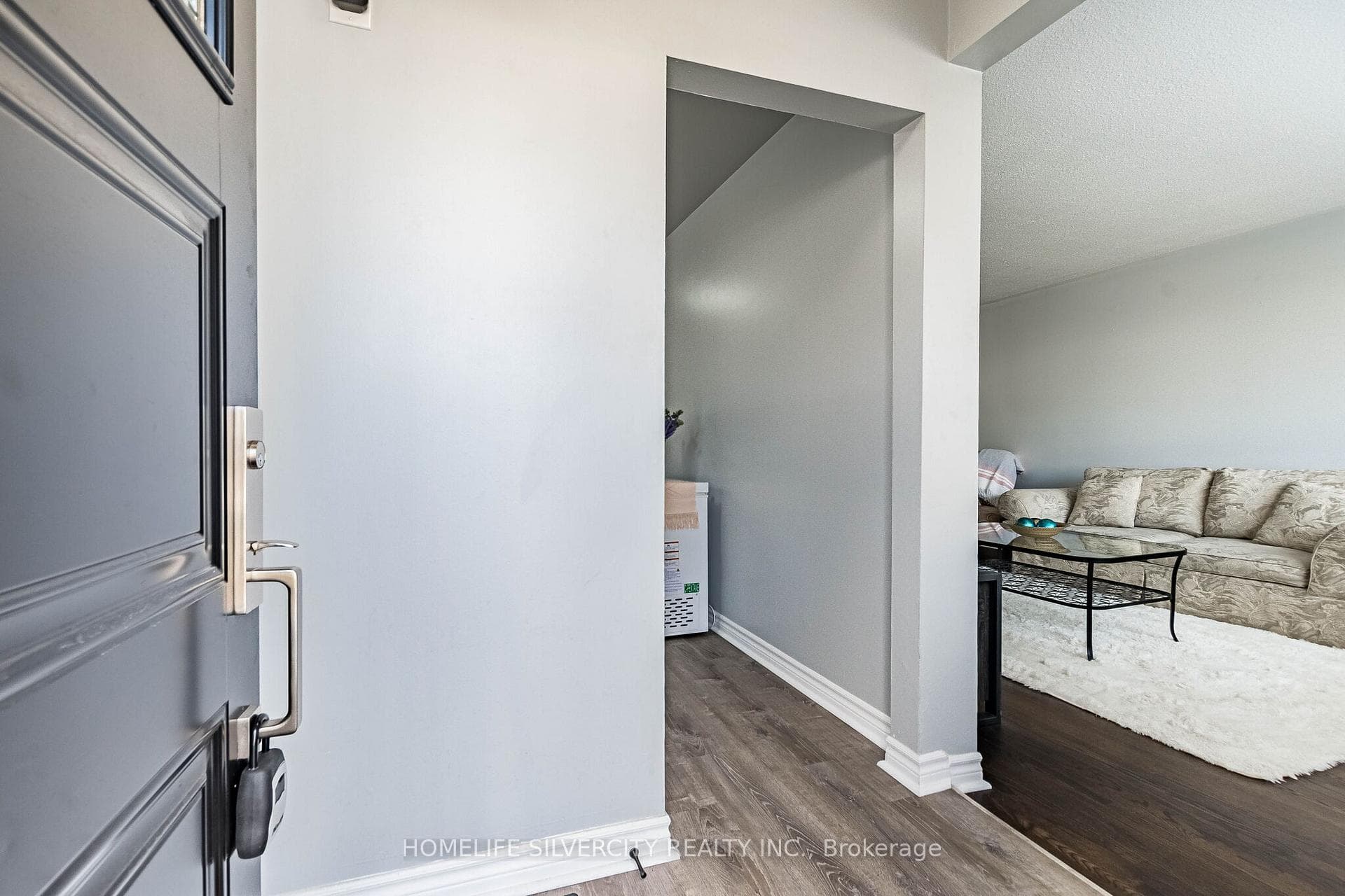 19 Garfield Crescent - Semi-Detached photo 3 of 50 in Brampton, Ontario