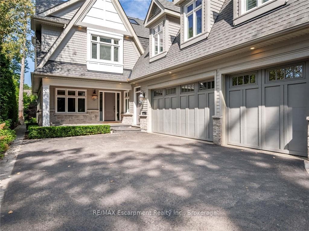 3087 Lakeshore Road - Detached photo 4 of 50 in Burlington, Ontario