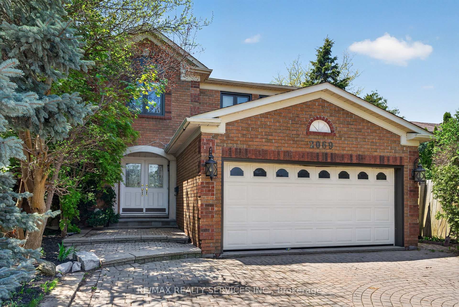 2069 Schoolmaster Circle - Detached photo 2 of 49 in Oakville, Ontario
