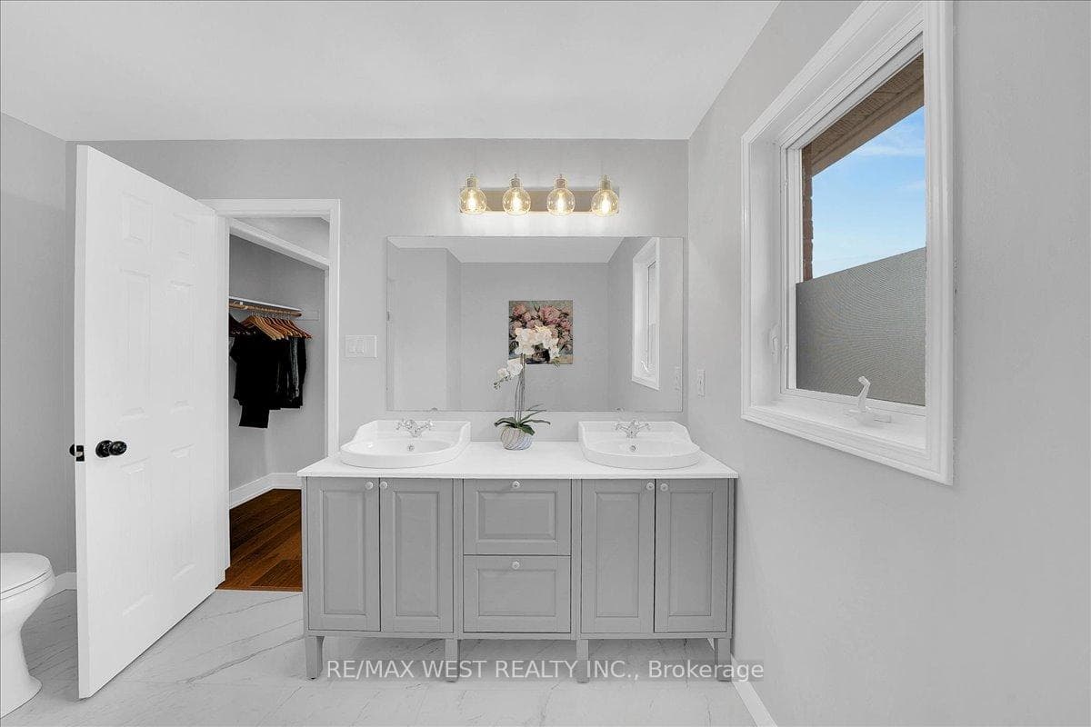 12 Berrydown Drive - Detached photo 24 of 50 in Caledon, Ontario