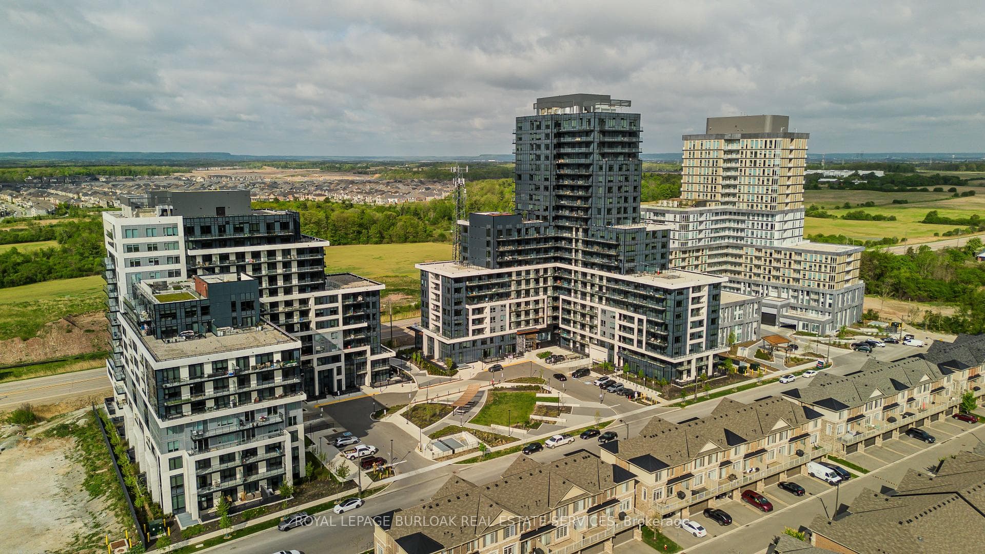 3200 William Coltson Avenue Unit 406 - Condo photo 25 of 27 in Oakville, Ontario
