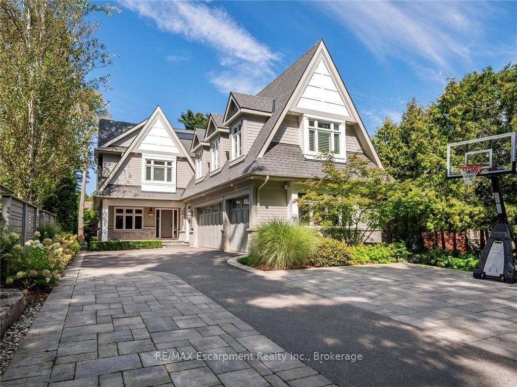 3087 Lakeshore Road - Detached photo 3 of 50 in Burlington, Ontario