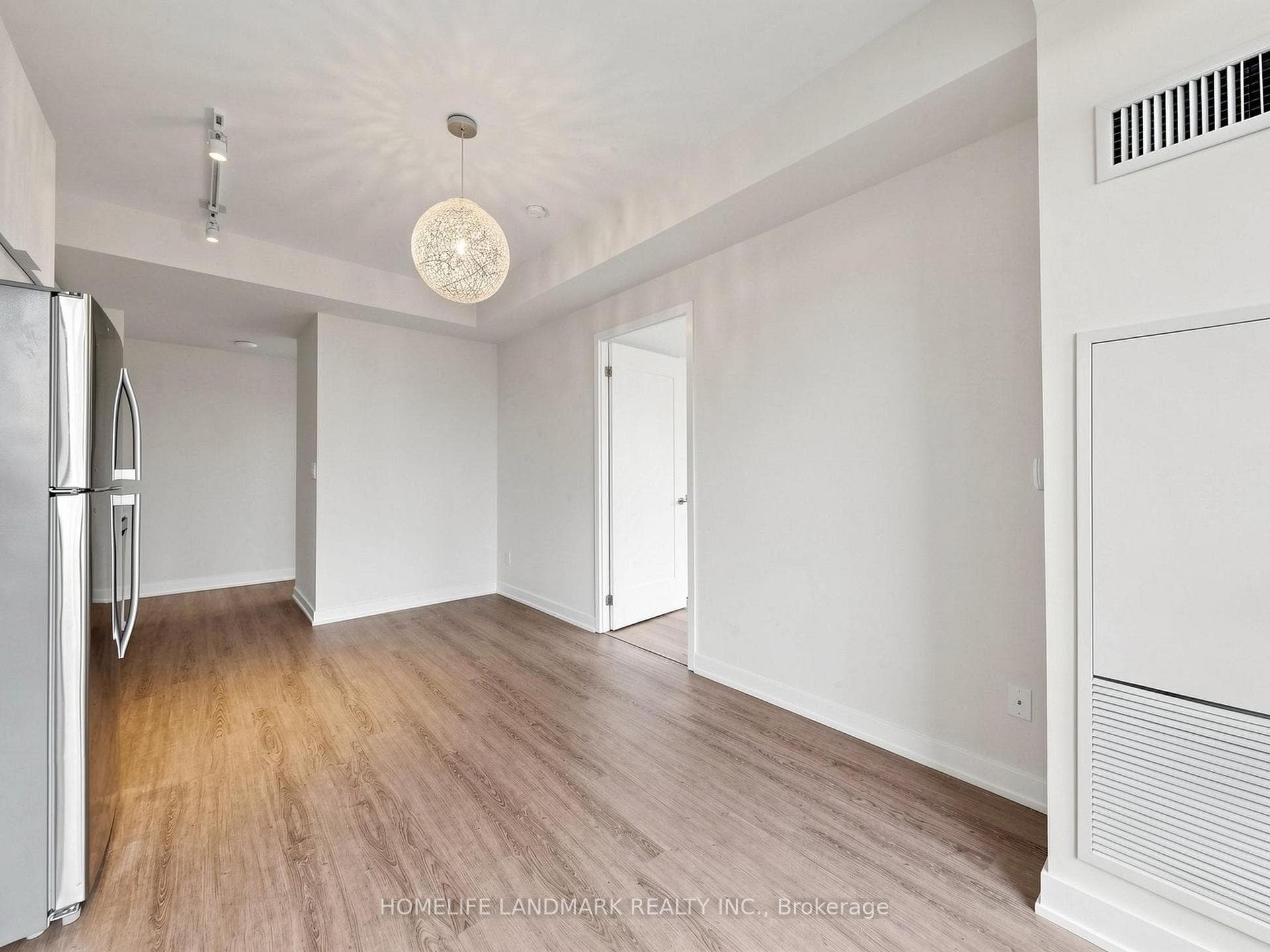 1350 Kingston Road Unit 209 - Condo photo 9 of 26 in Birch Cliff / Cliffside, Ontario