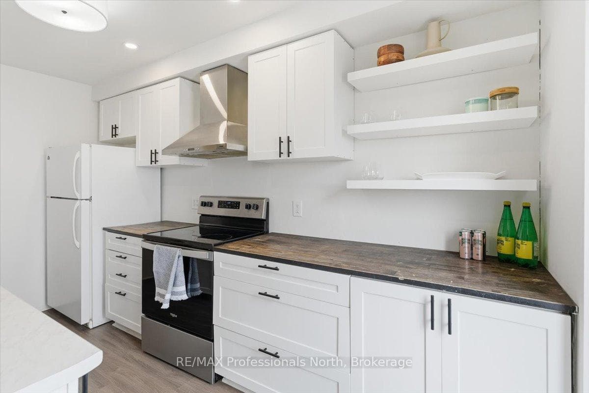 98 Roxton Road - Semi-Detached photo 11 of 28 in Oakville, Ontario