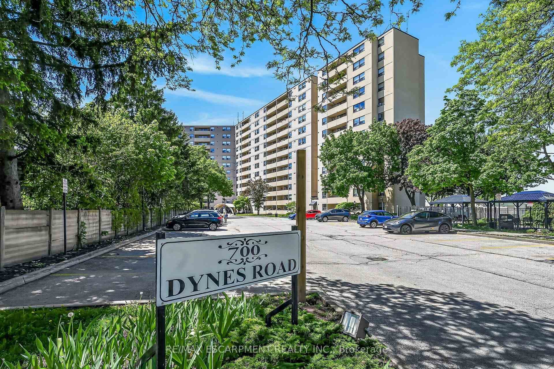 700 Dynes Road Unit 101 - Condo photo 2 of 48 in Burlington, Ontario
