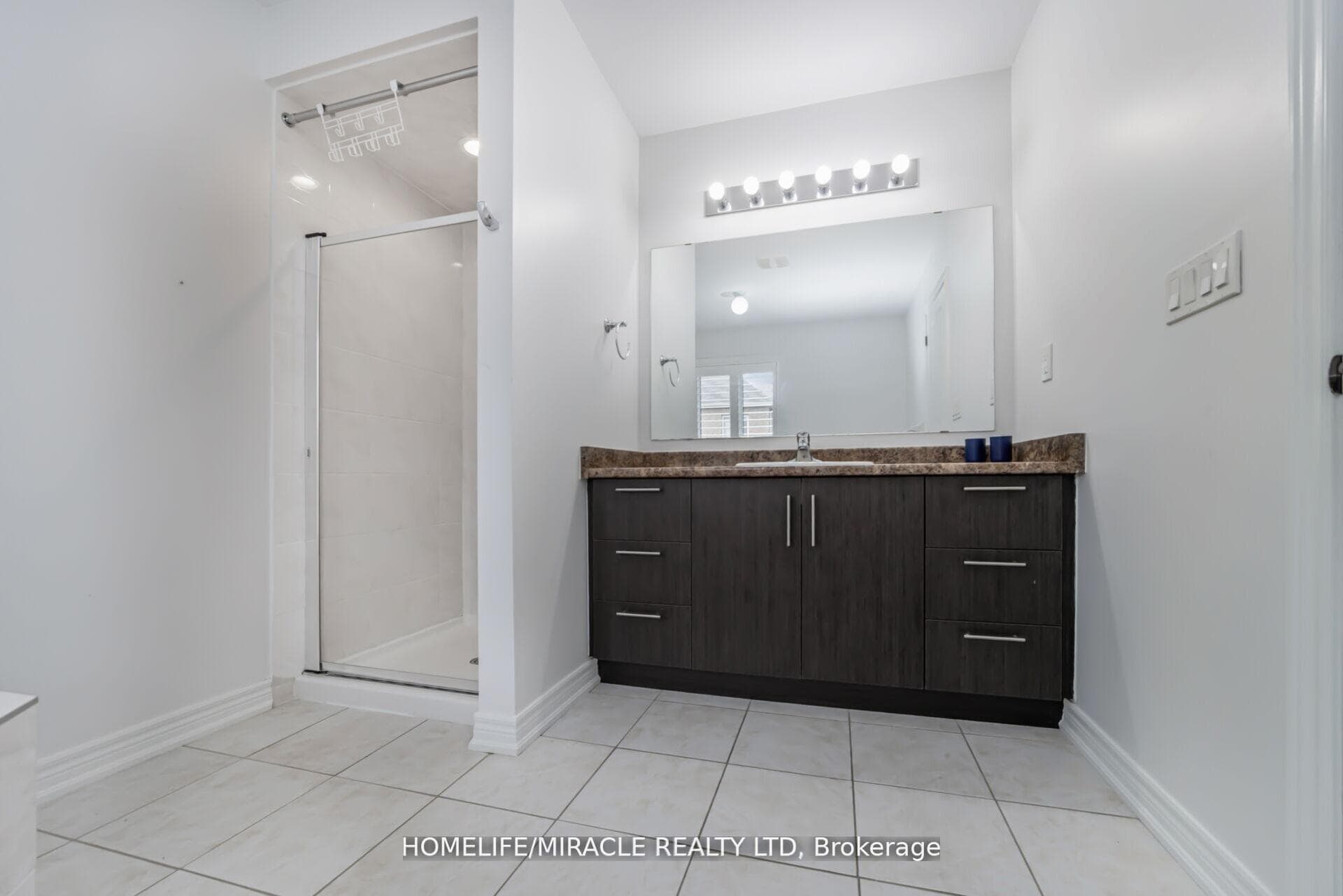 10 Kenora Street - Detached photo 26 of 50 in Brampton, Ontario