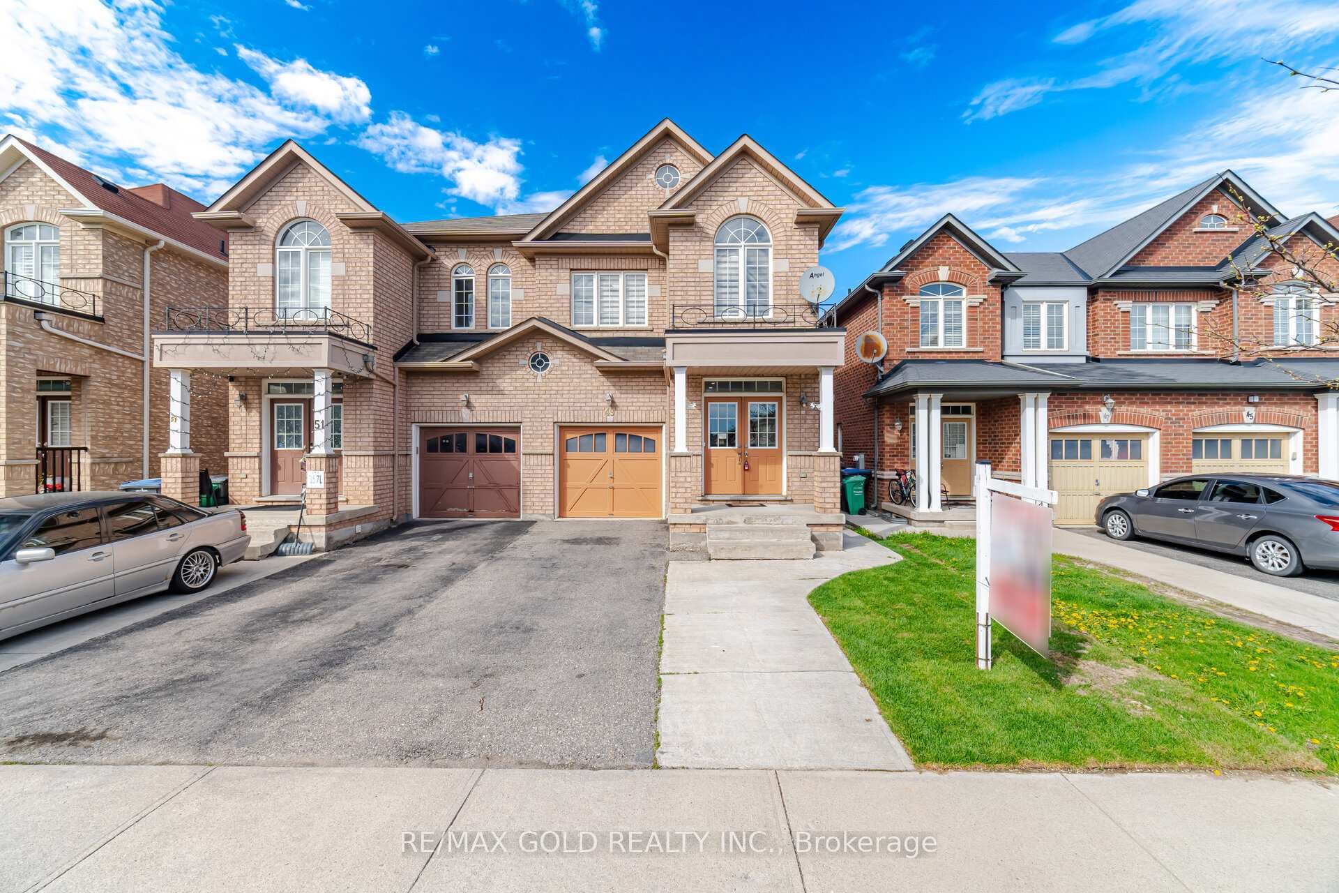 49 Interlude Drive - Semi-Detached photo 2 of 50 in Brampton, Ontario