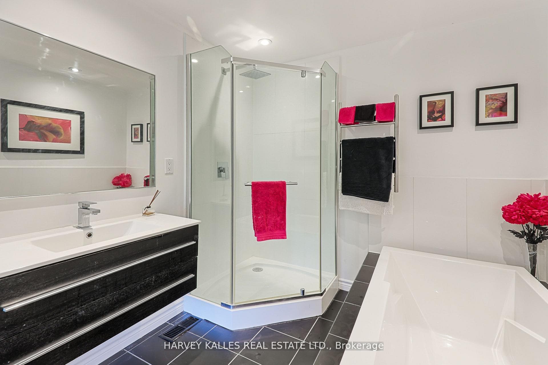 1050 Lindsay Drive - Townhouse photo 24 of 40 in Oakville, Ontario
