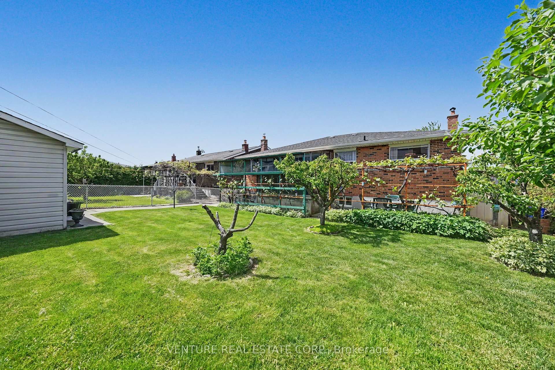 346 Centre Street - Detached photo 45 of 50 in Brampton, Ontario