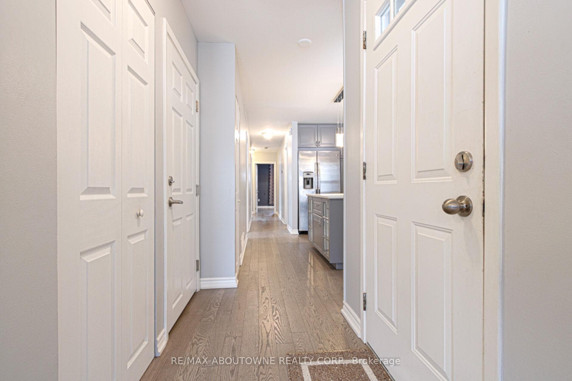 1601 Sandgate Crescent - Semi-Detached photo 6 of 35 in Mississauga, Ontario
