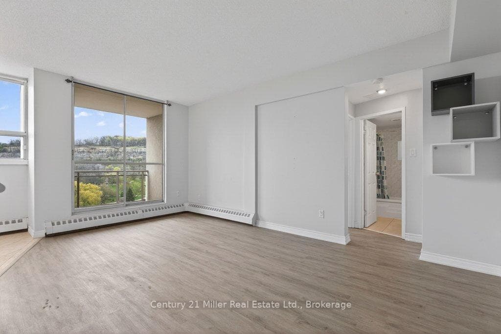 1950 Main Street Unit 1108 - Condo photo 11 of 38 in Hamilton, Ontario