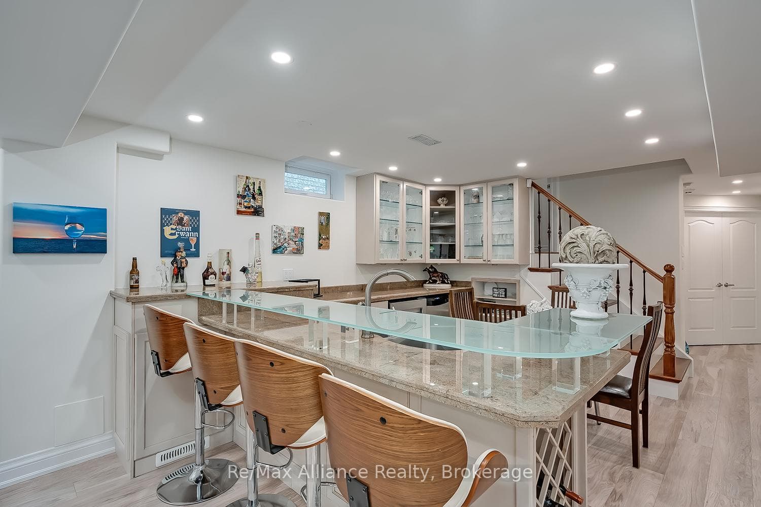 203 Burloak Drive - Detached photo 31 of 50 in Oakville, Ontario