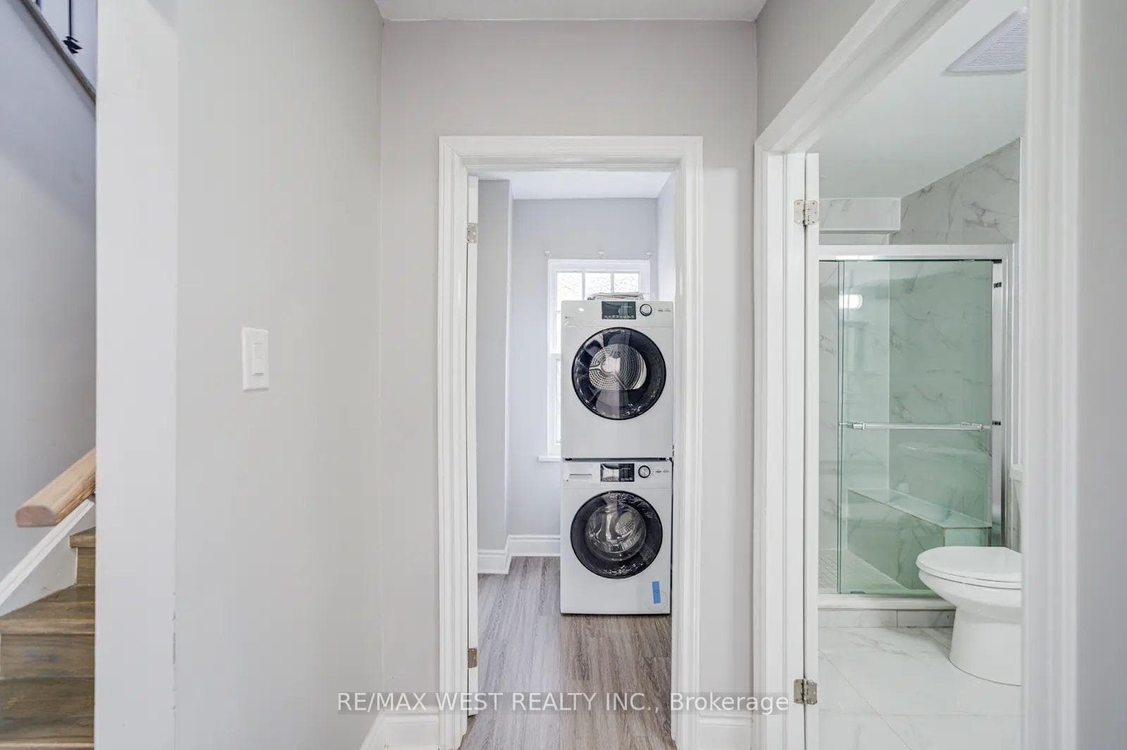 326 Queen Street - Detached photo 8 of 27 in Mississauga, Ontario