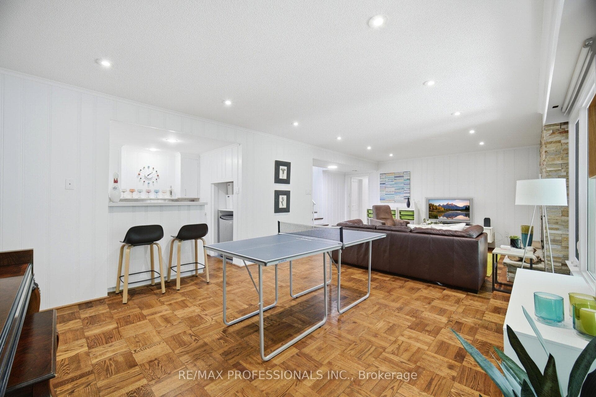 10 Cosway Court - Detached photo 27 of 46 in Etobicoke (Islington / Rexdale), Ontario