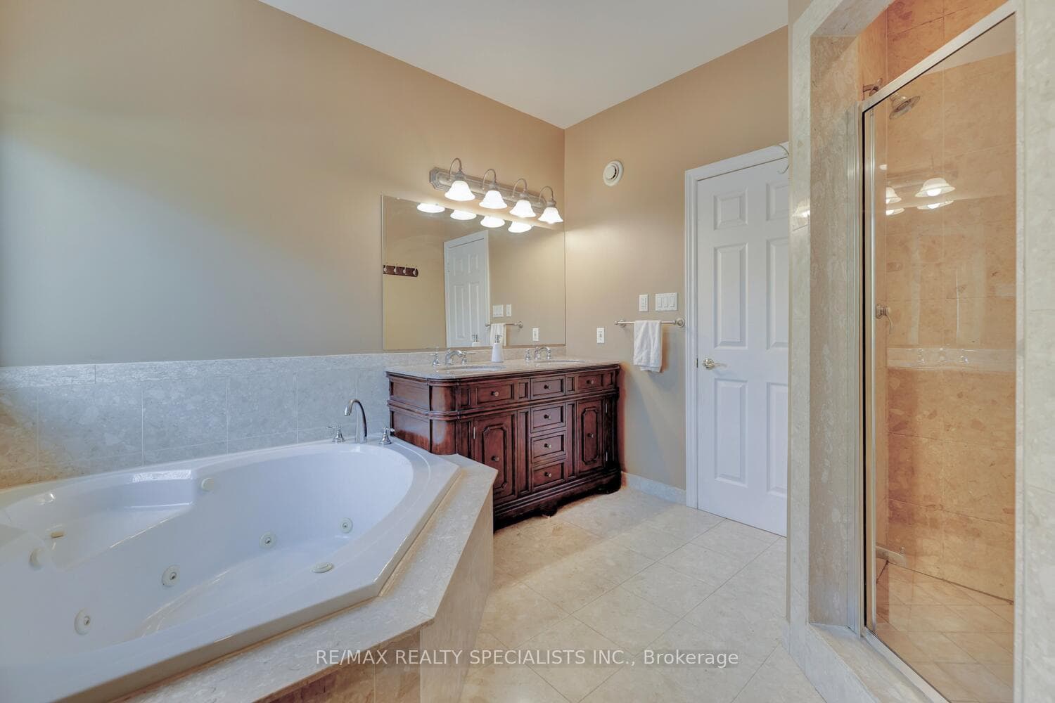 2141 Fowler Lane - Detached photo 22 of 44 in Mississauga, Ontario