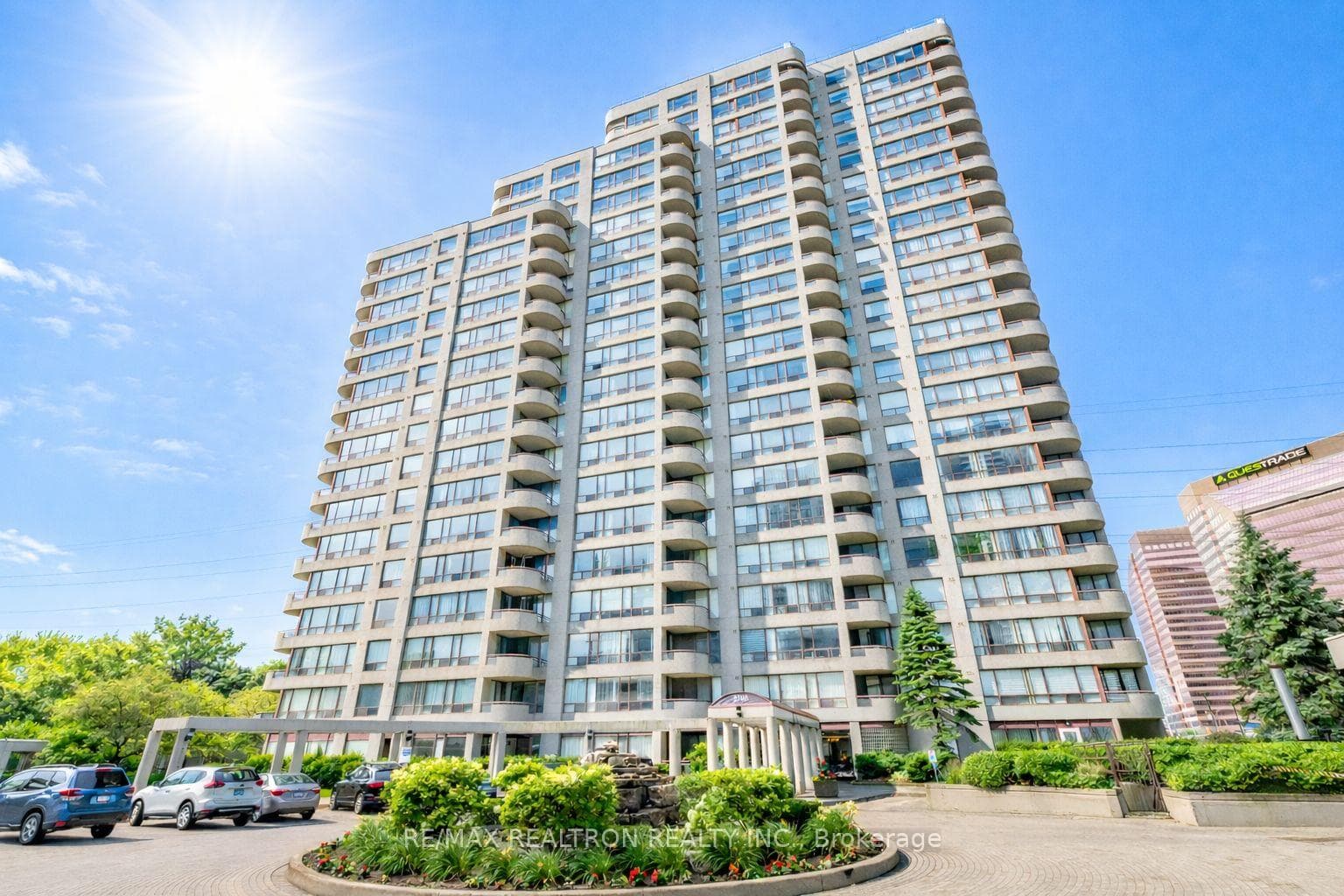 5765 Yonge Street Unit 410 - condo for sale in Willowdale / Newtonbrook