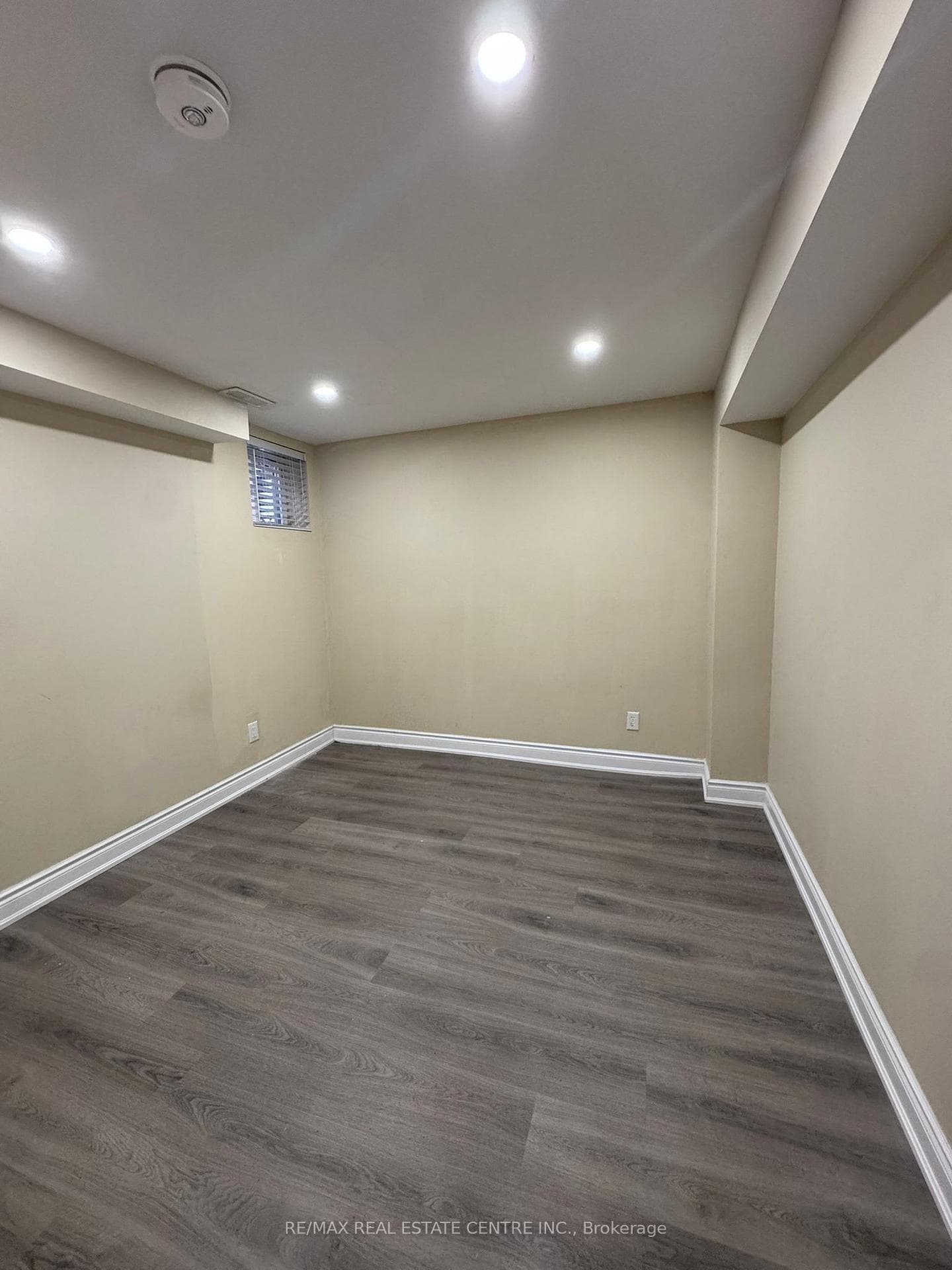 140 Cadillac Crescent Unit Basement - Semi-Detached photo 8 of 15 in Brampton, Ontario