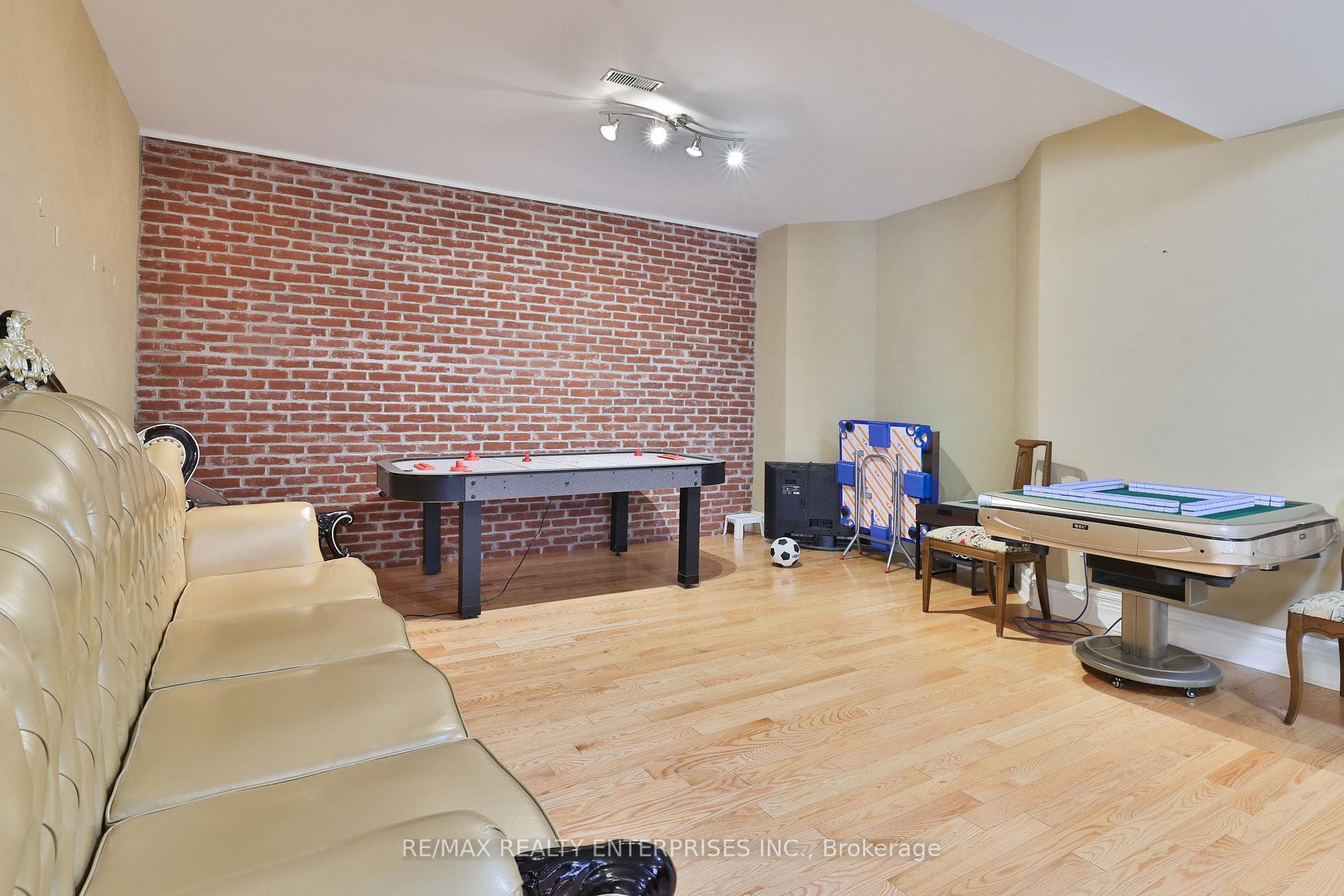 1832 Chesbro Court - Detached photo 37 of 44 in Mississauga, Ontario