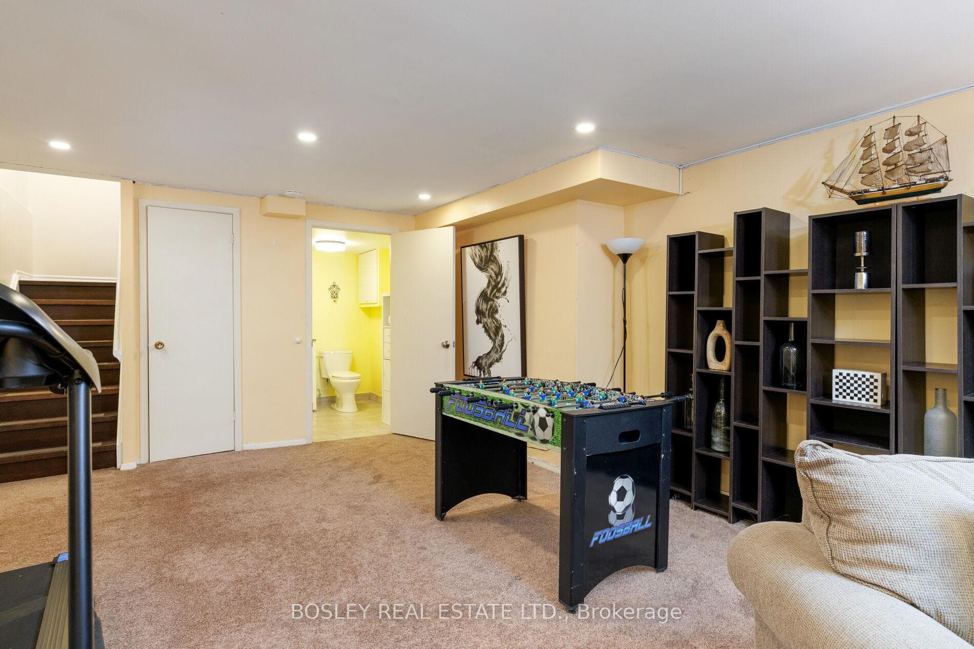 12 Redstone Path - Condo photo 33 of 42 in Etobicoke (Islington / Rexdale), Ontario