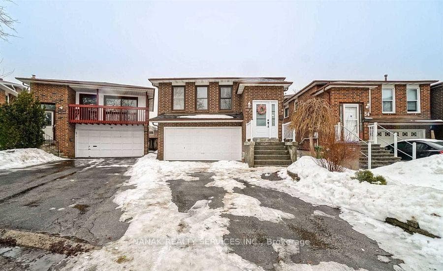 52 Maplehurst Square - home for sale in Brampton, Ontario