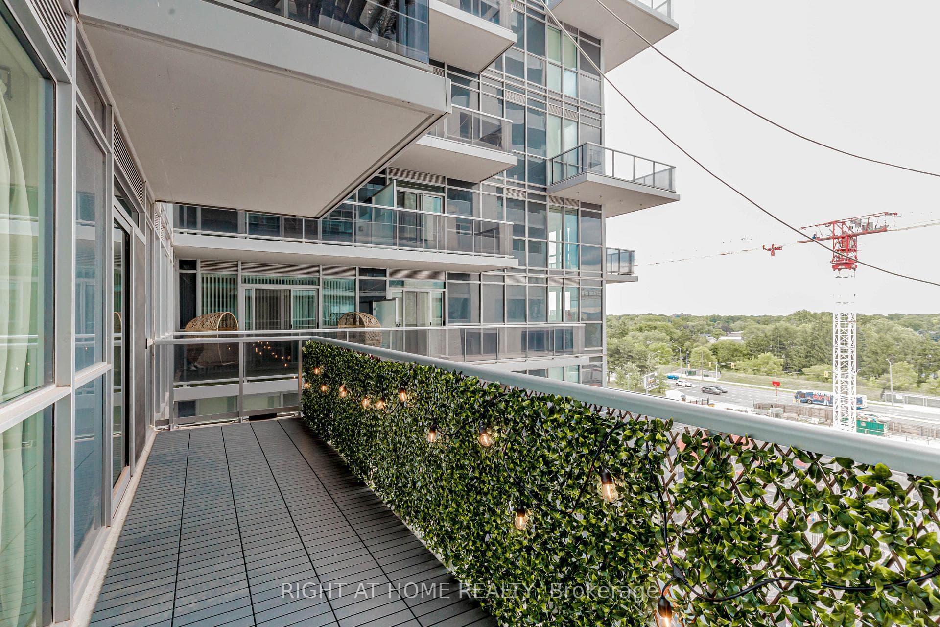 2093 Fairview Street Unit 709 - Condo photo 29 of 45 in Burlington, Ontario