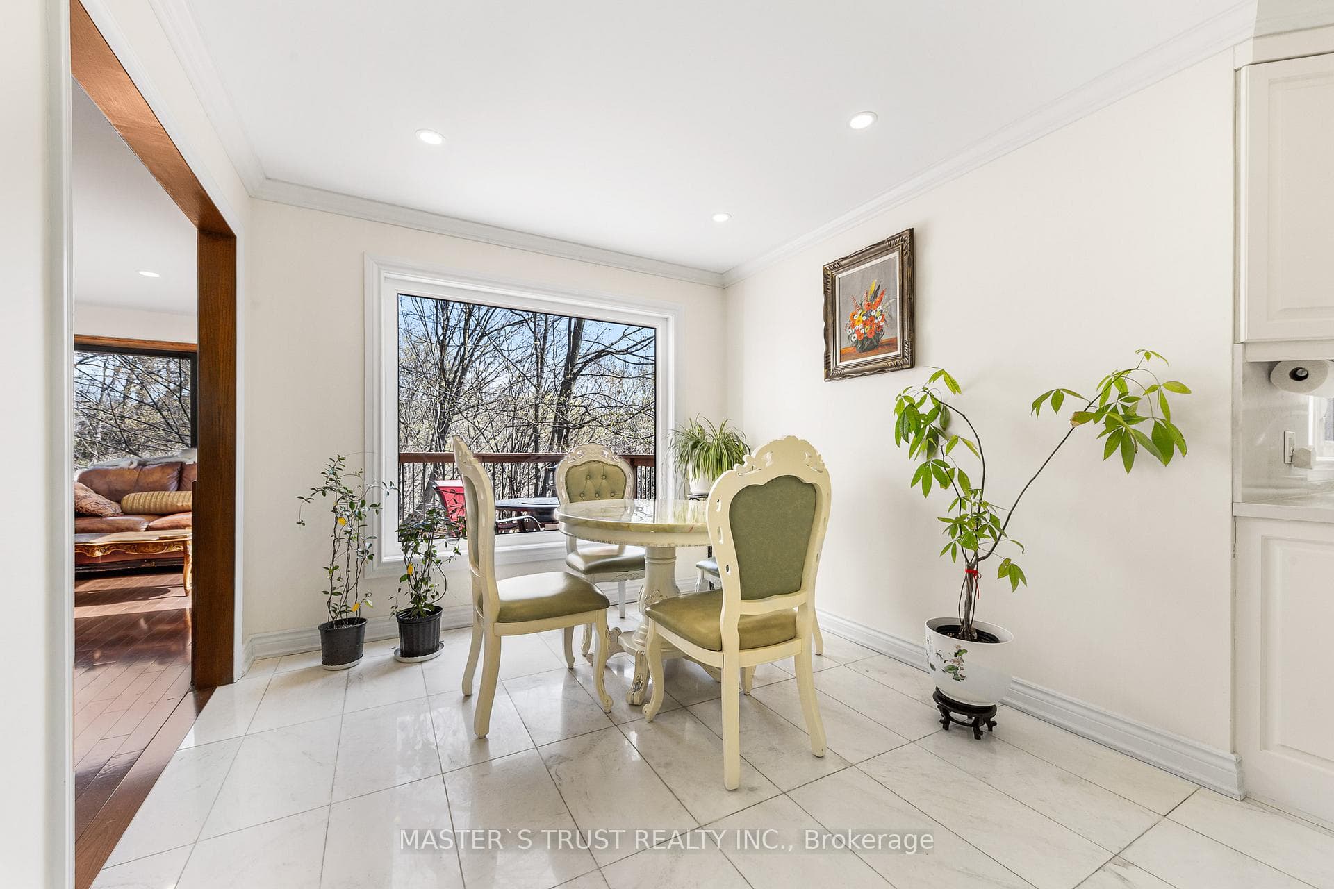 243 Burbank Drive - Detached photo 5 of 48 in Hillcrest Village / Bayview Village, Ontario