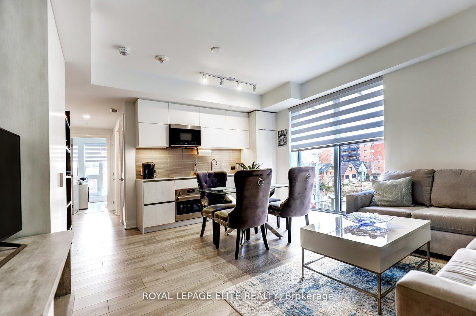21 Park Street Unit 318 - Condo photo 11 of 27 in Mississauga, Ontario