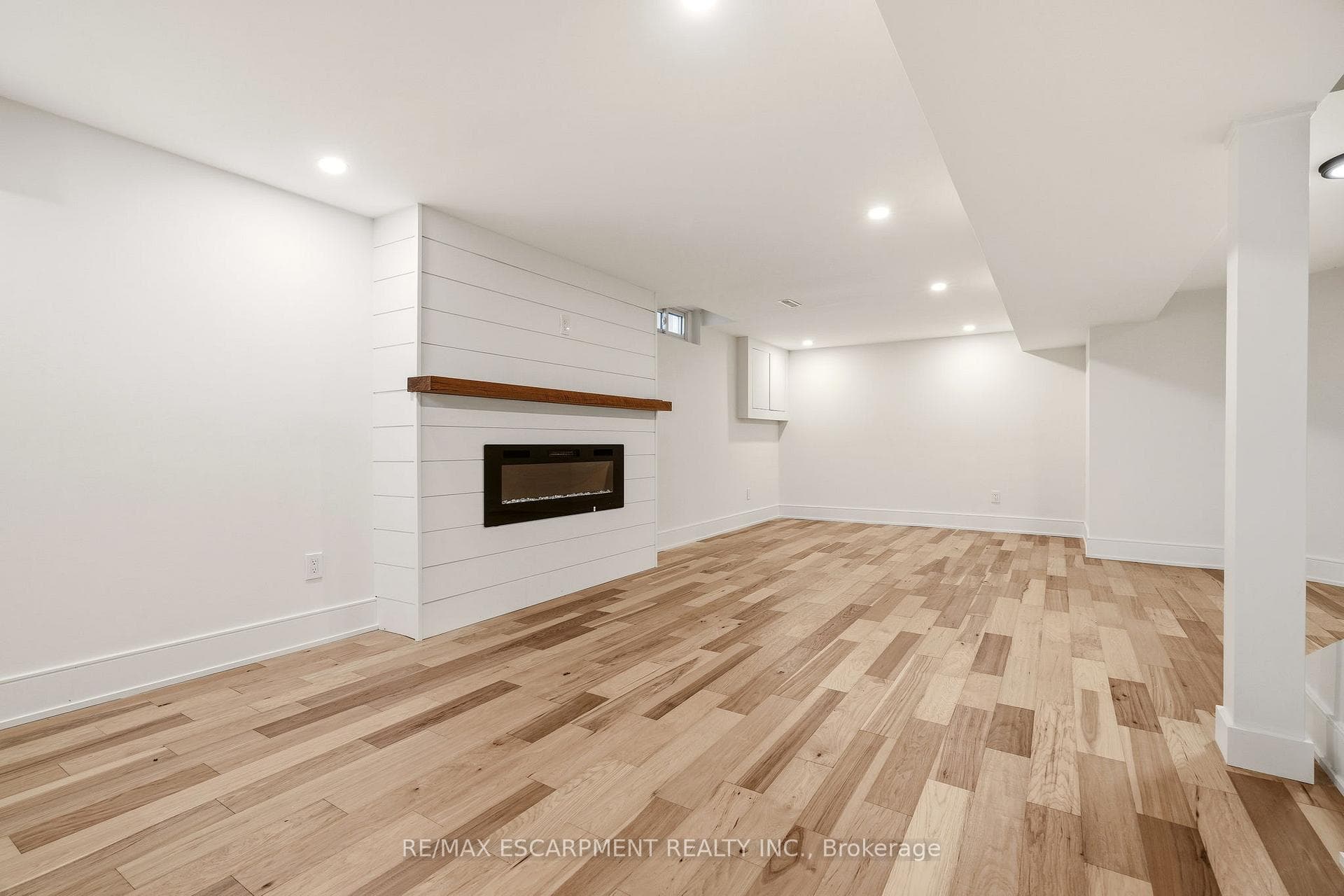 2347 Tweedsmuir Court - Detached photo 36 of 48 in Burlington, Ontario
