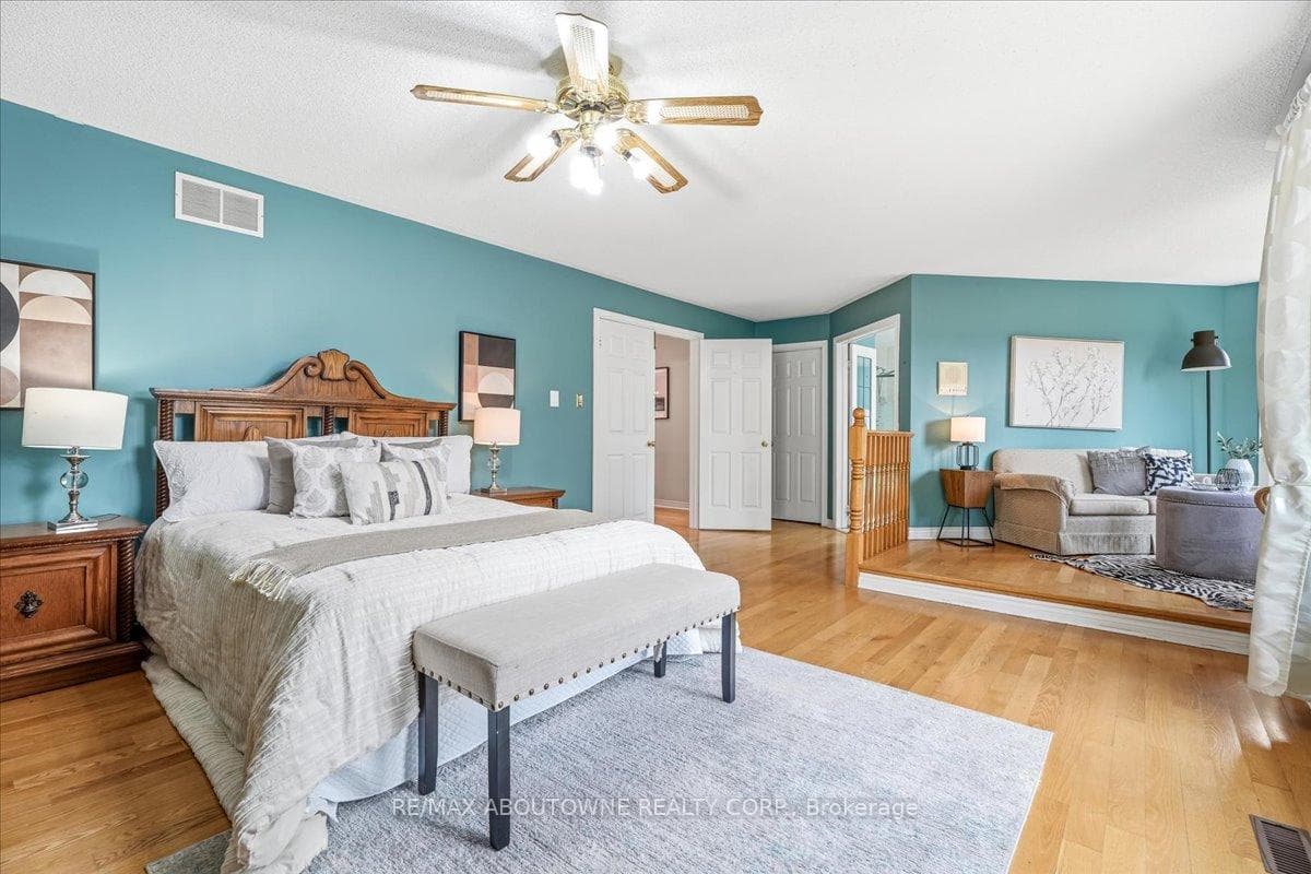 2055 Blacksmith Lane - Detached photo 24 of 49 in Oakville, Ontario