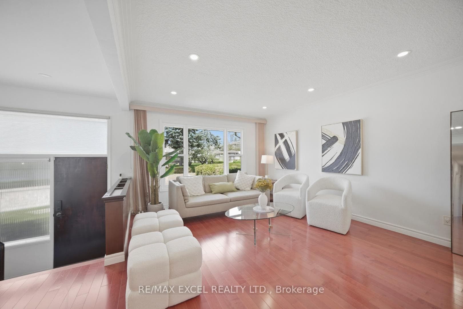 2 Charlemont Crescent - Detached photo 12 of 38 in Scarborough Village / Eglinton East, Ontario