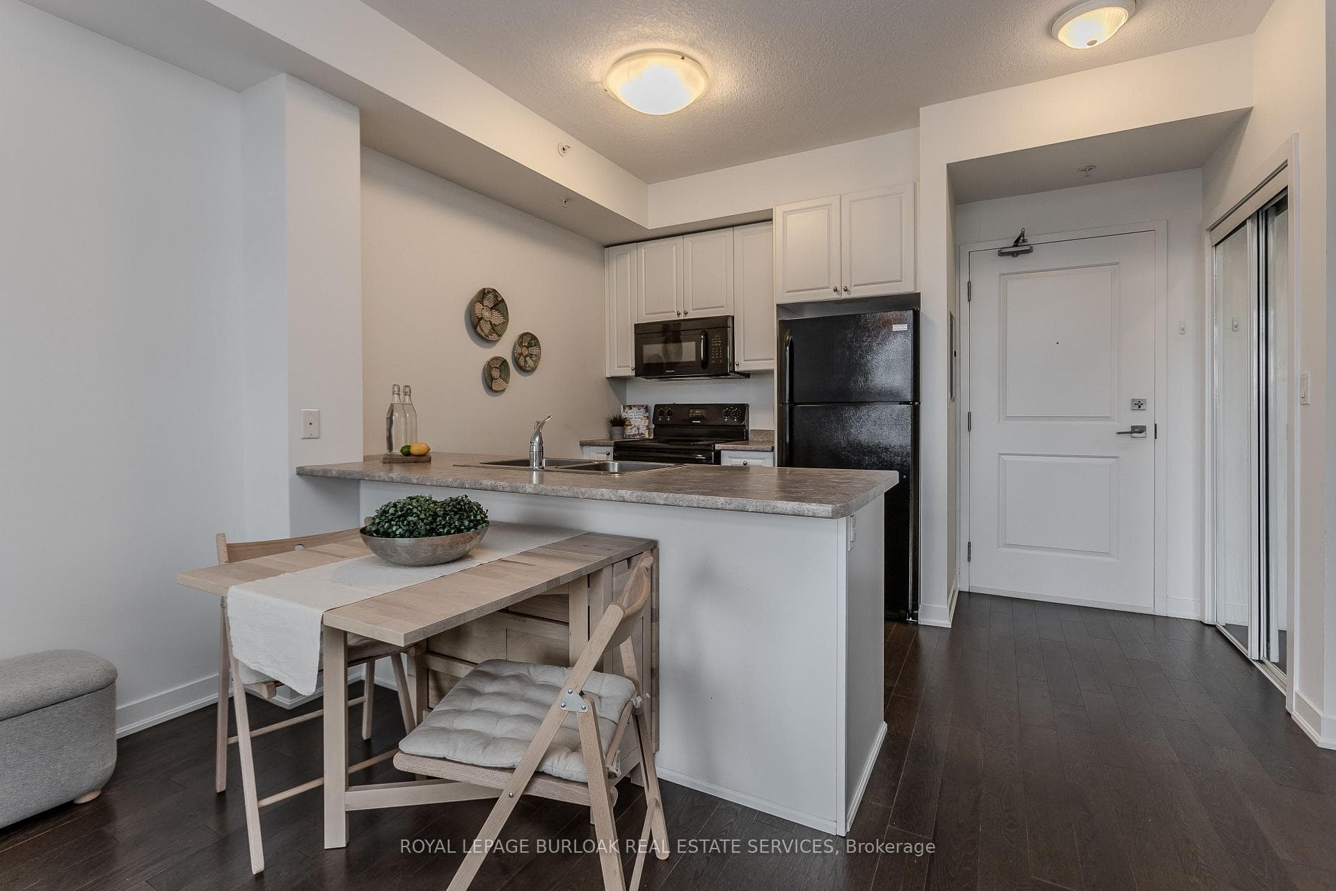 5010 Corporate Drive Unit 307 - Condo photo 7 of 30 in Burlington, Ontario