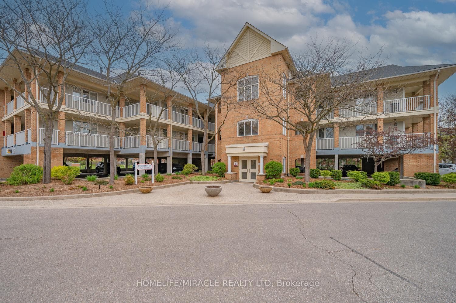111 Bristol Road Unit 116 - Condo for sale in Mississauga
