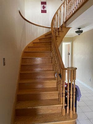 382 Bud Gregory Boulevard - Detached photo 15 of 19 in Mississauga, Ontario