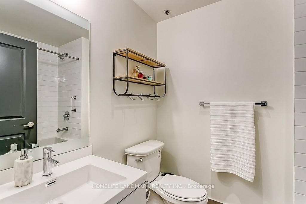 55 Speers Road Unit 205 - Condo photo 12 of 34 in Oakville, Ontario