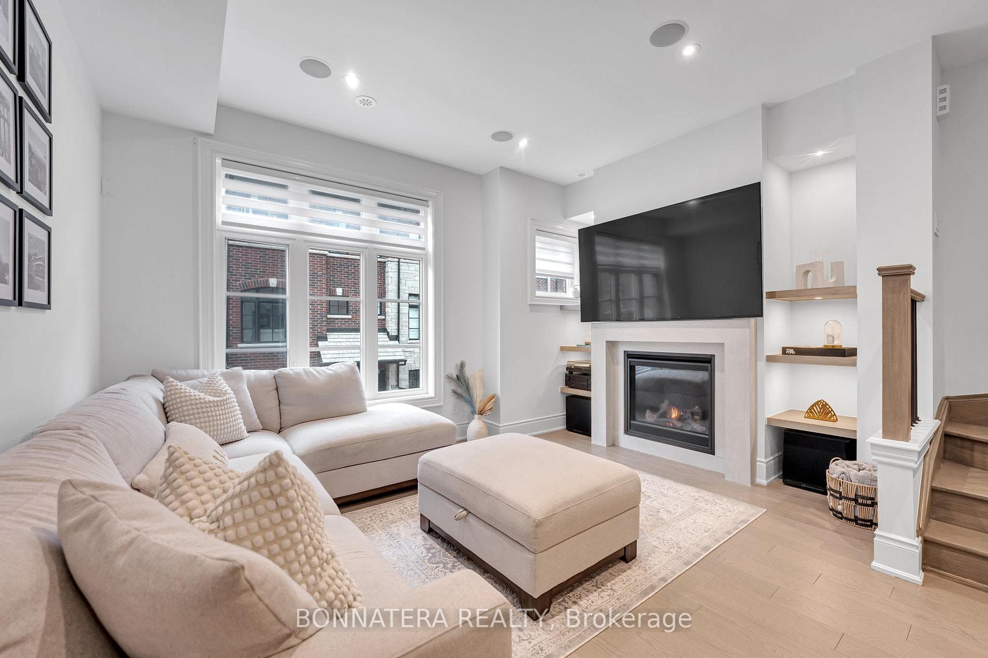 15 Lunar Crescent Unit 81 - Condo for sale in Applewood, Ontario