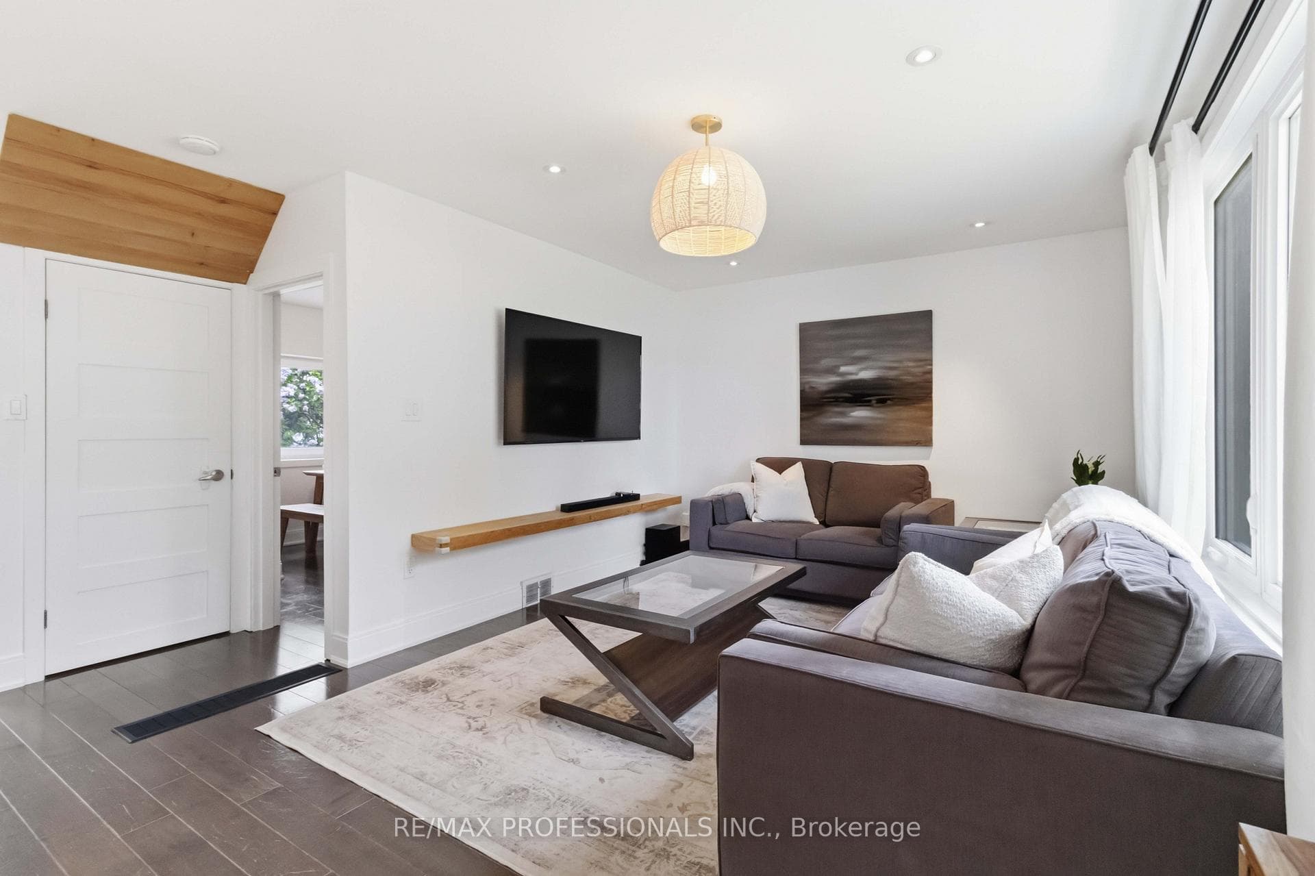 3 Snaresbrook Drive - Detached photo 8 of 32 in Etobicoke (West Mall / Rexdale), Ontario