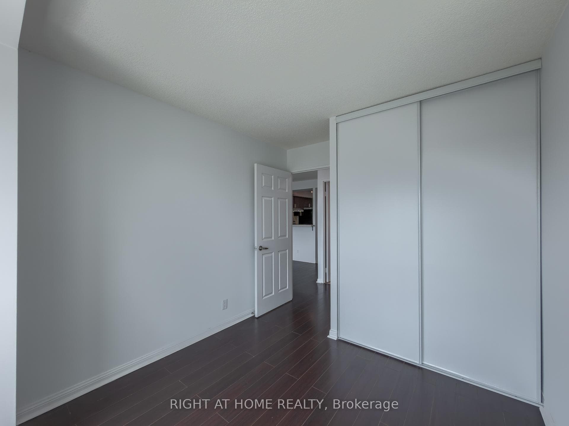 8 Lee Centre Drive Unit 1008 - Condo photo 25 of 33 in Scarborough (West Hill / Highland Creek), Ontario