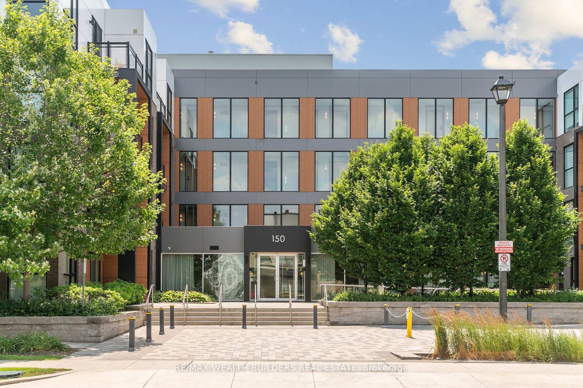 150 Sabina Drive Unit 202 - home for sale in Oakville, Ontario