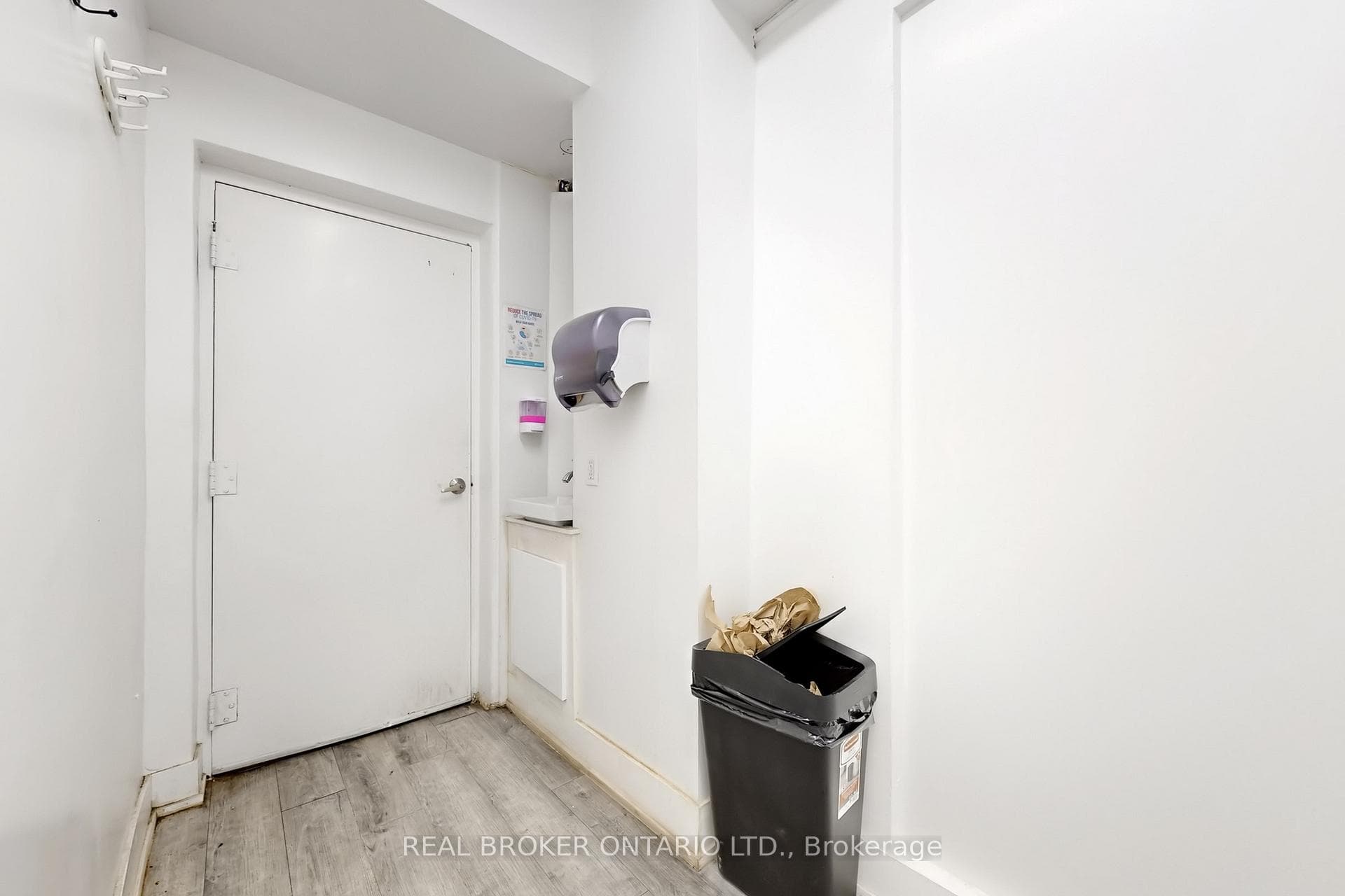 85 John Street Unit C - Commercial photo 16 of 31 in Hamilton, Ontario