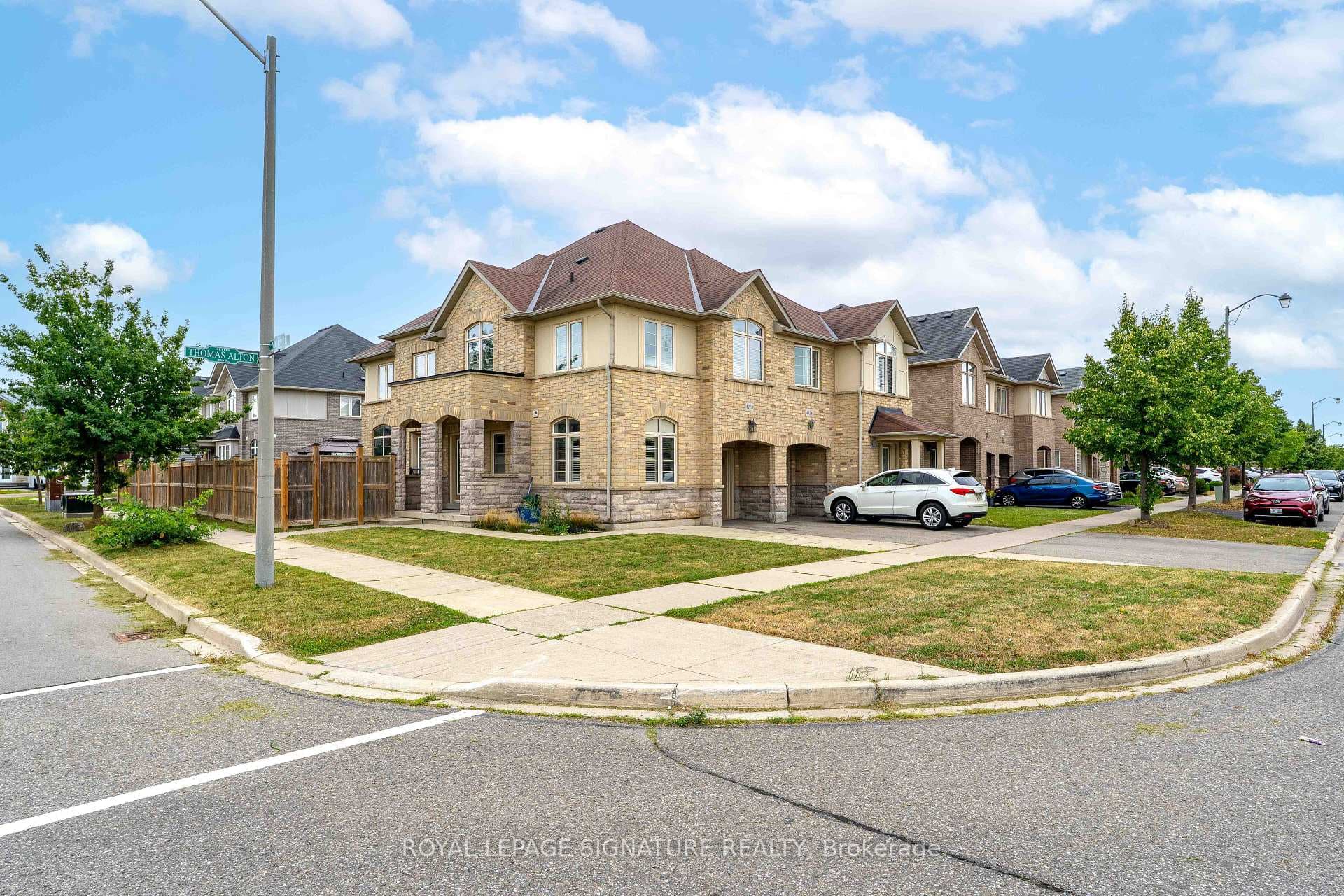 4280 Thomas Alton Boulevard - Semi-Detached photo 3 of 35 in Burlington, Ontario