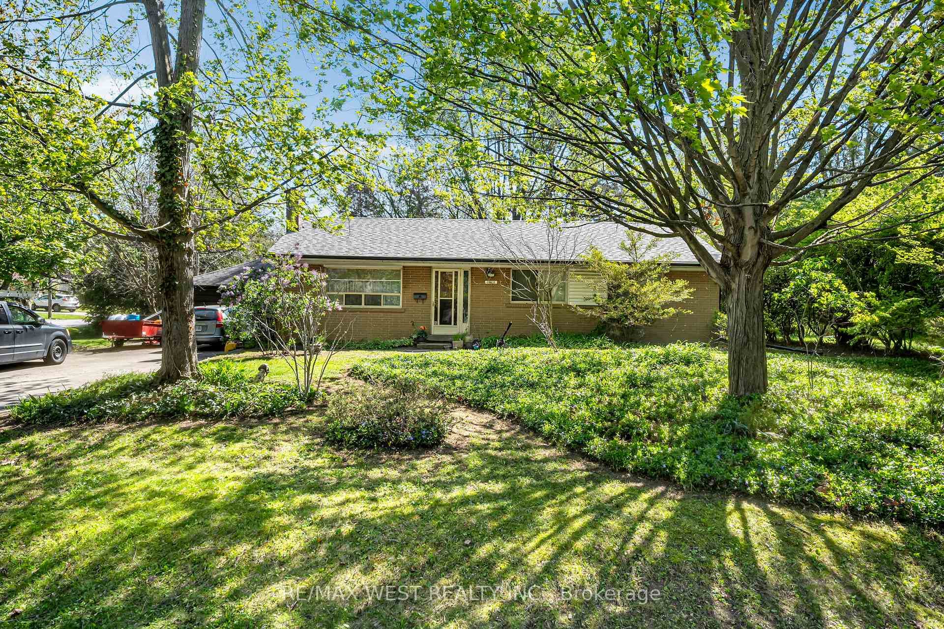 1610 Magenta Court - Detached photo 6 of 14 in Mississauga, Ontario