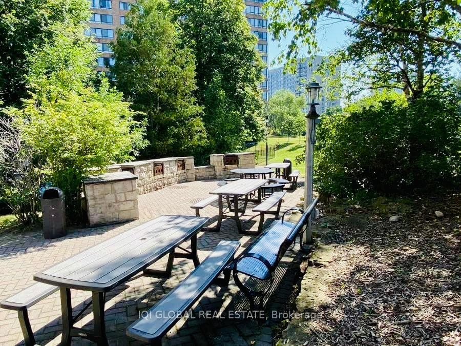 75 Bamburgh Circle Unit 1615 - Condo photo 23 of 24 in Scarborough Village / Eglinton East, Ontario