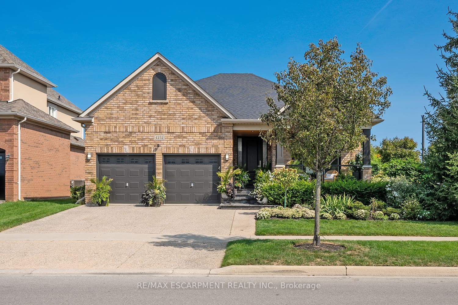 4252 Sarazen Drive - Detached photo 1 of 50 in Burlington, Ontario