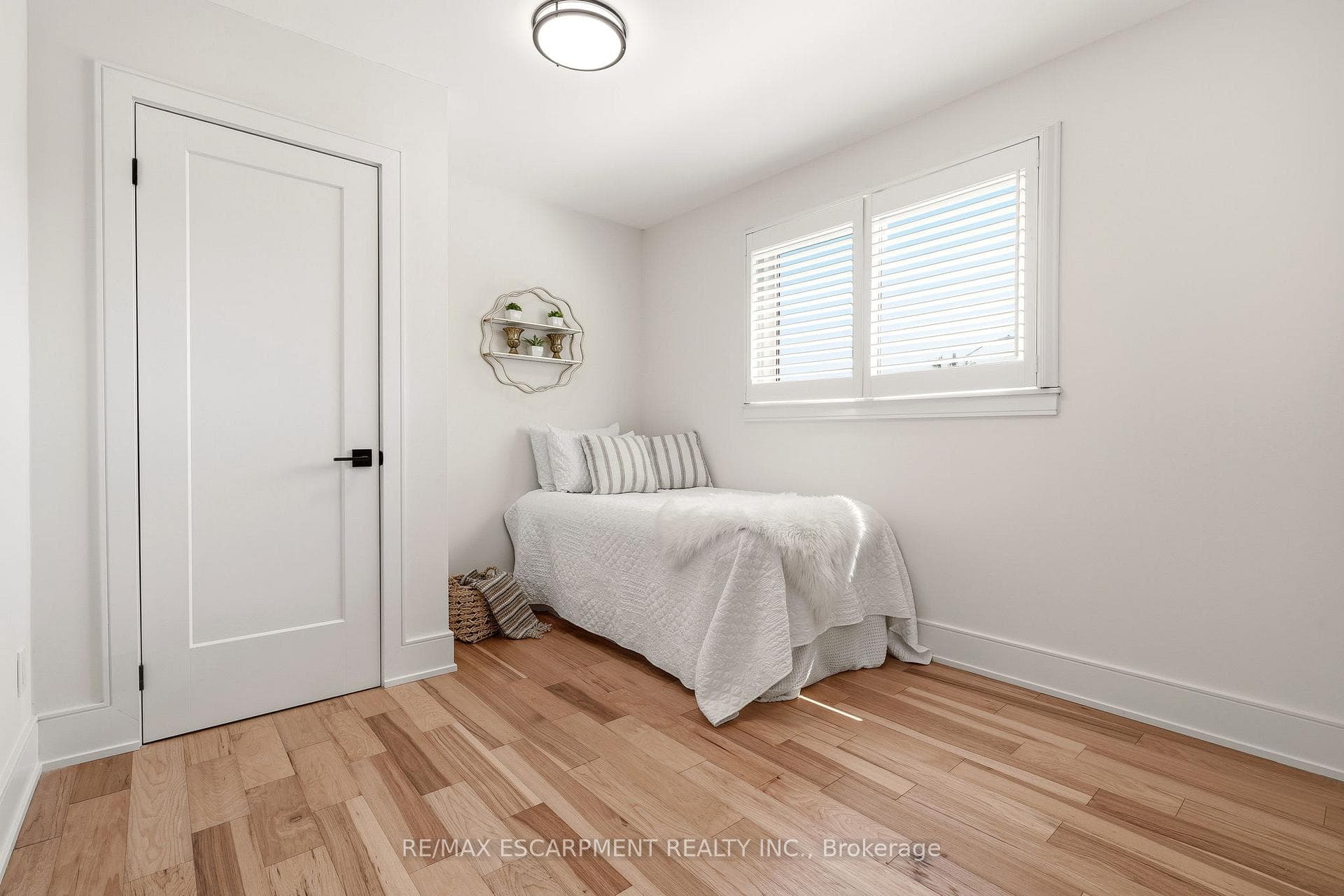 2347 Tweedsmuir Court - Detached photo 24 of 48 in Burlington, Ontario