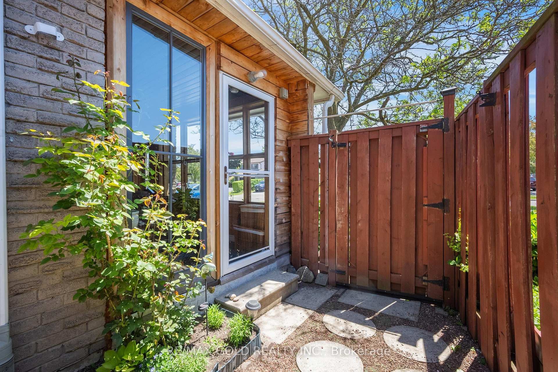 2927 Arles Mews - Detached photo 43 of 50 in Mississauga, Ontario