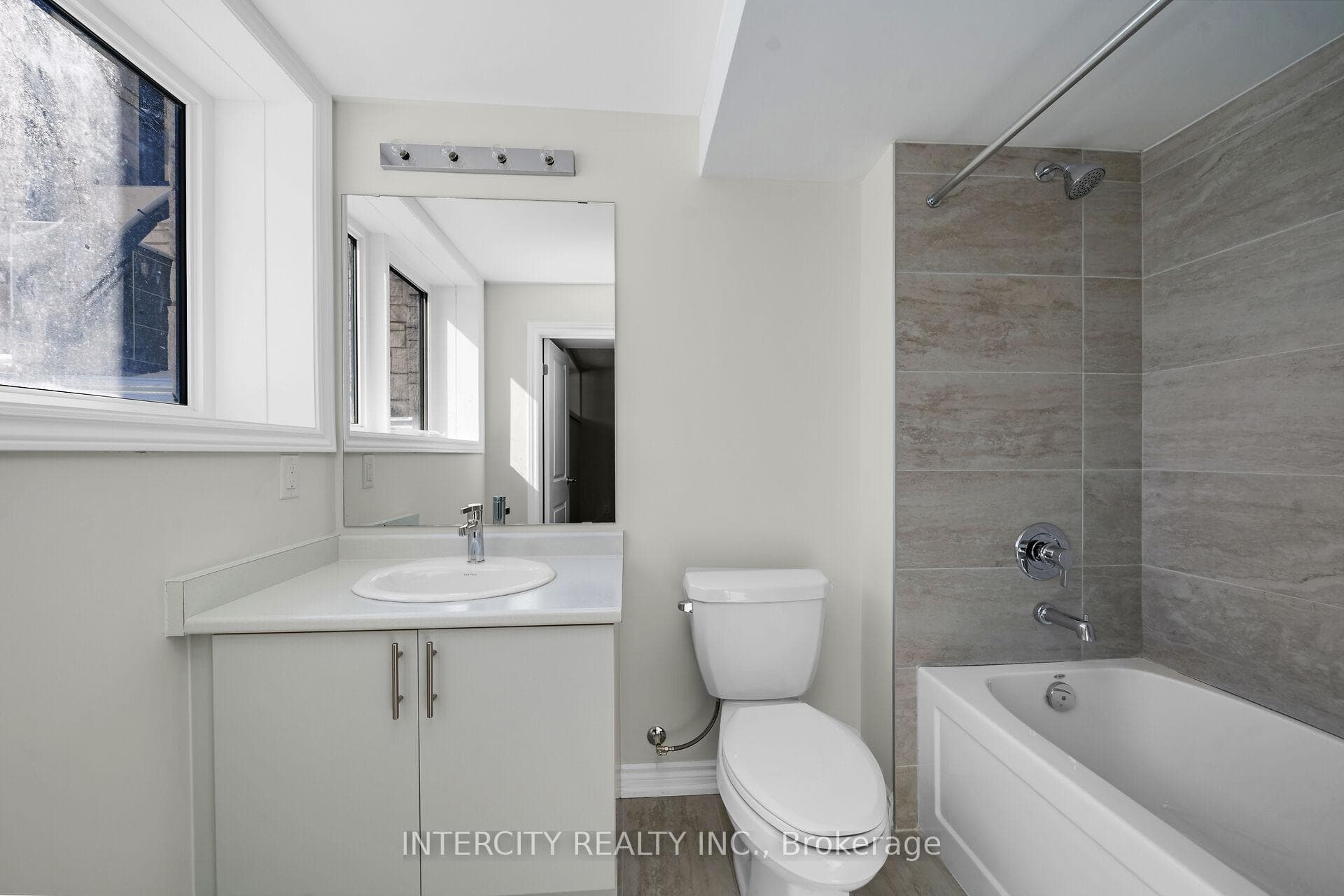 13 Vibrant Way Unit 37F - Condo photo 16 of 17 in Caledon, Ontario
