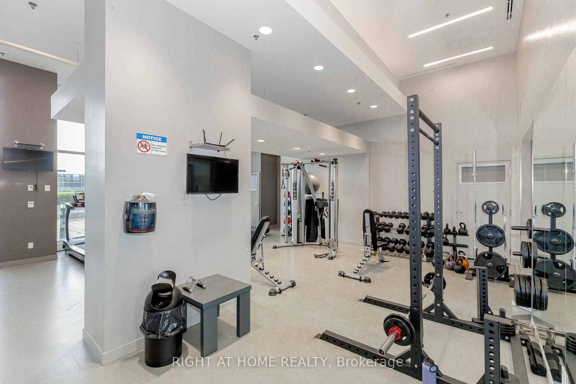 2093 Fairview Street Unit 709 - Condo photo 37 of 45 in Burlington, Ontario