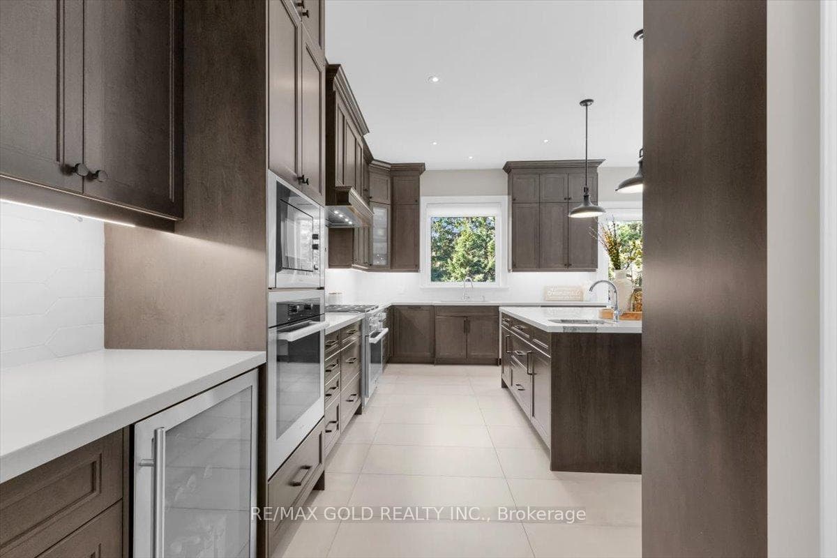 6628 Rothschild Trail - Detached photo 13 of 50 in Mississauga, Ontario
