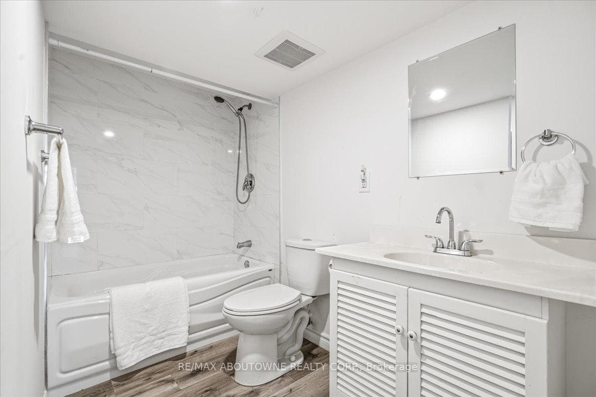 2055 Blacksmith Lane - Detached photo 43 of 49 in Oakville, Ontario