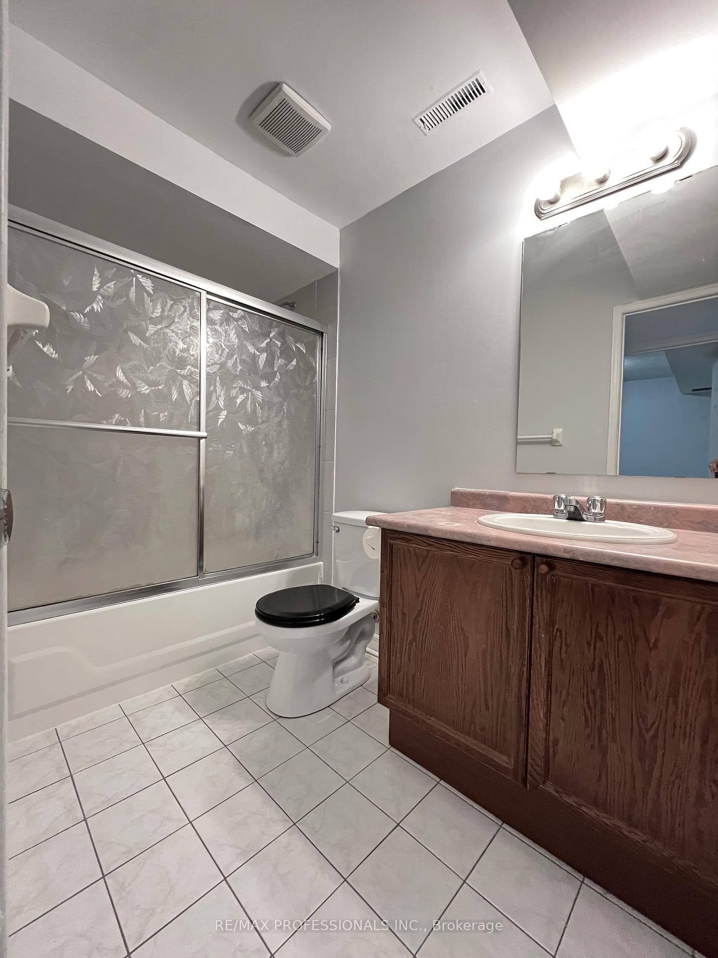 110 Springview Drive - Detached photo 31 of 40 in Brampton, Ontario